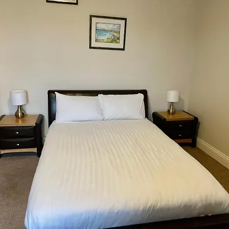 An Stor Townhouse 3*