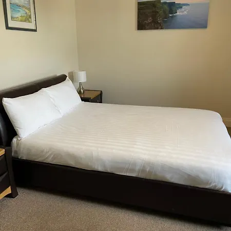 An Stor Townhouse Guest house Midleton