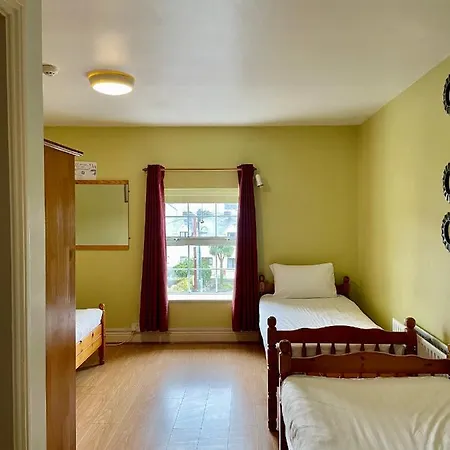 An Stor Townhouse 3*