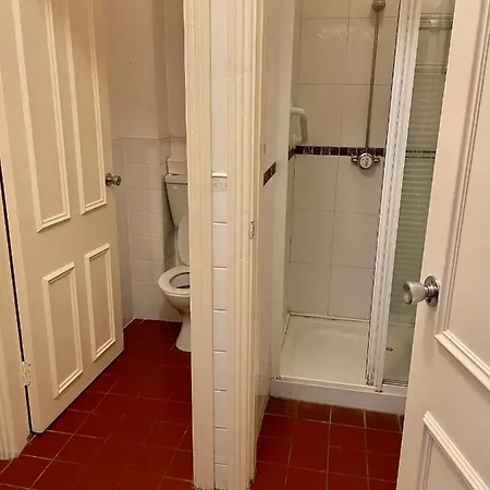 An Stor Townhouse 3*