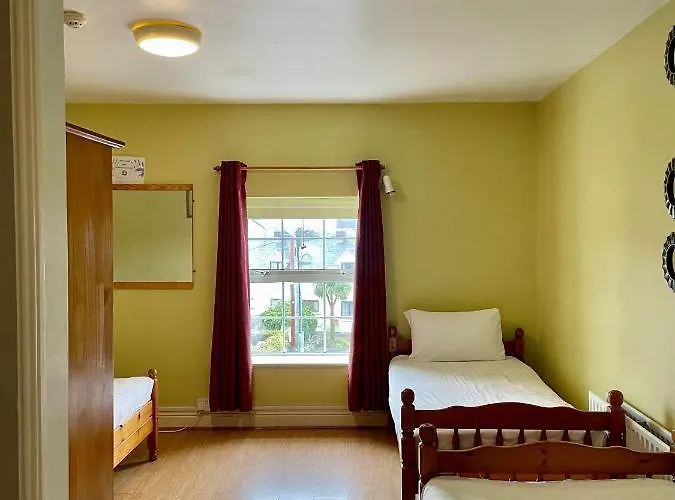 An Stor Townhouse 3*